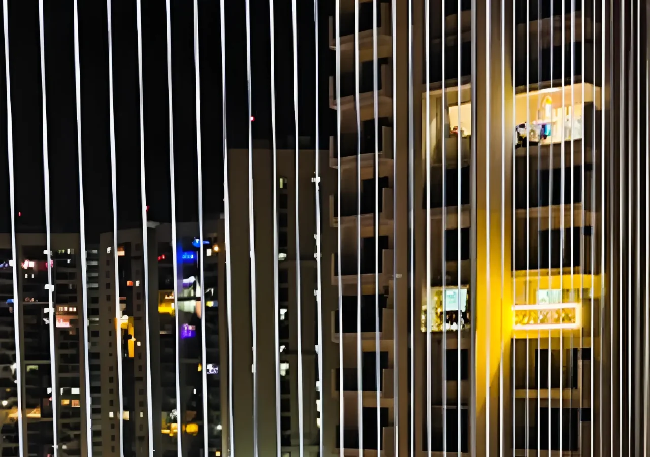 Invisible grill installation in Kolkata for modern apartment balcony safety