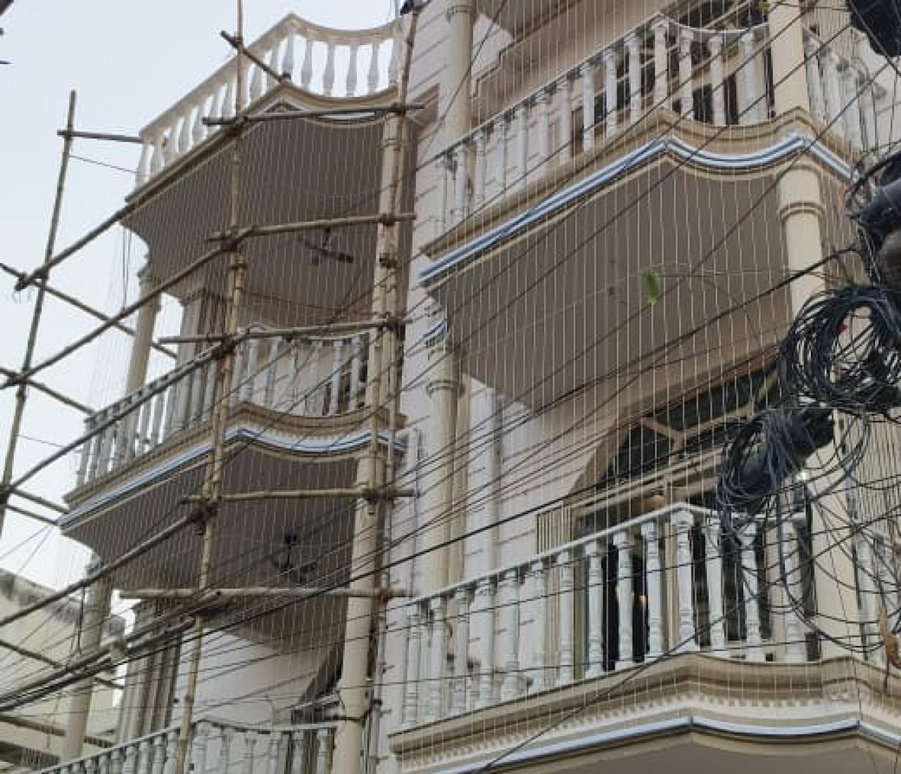 Invisible Grill Service in Kolkata | Modern Balcony Safety Grill