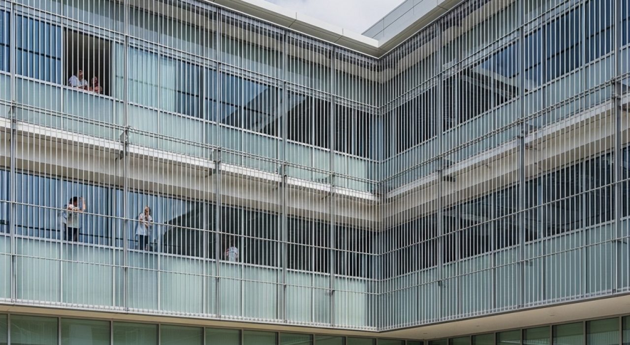 Best Invisible Grill for Balcony in Kolkata | Ultra Safe Solution
